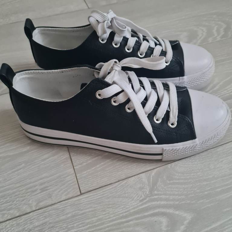 Primark Black Canvas Trainers – Size 6, As Good As New