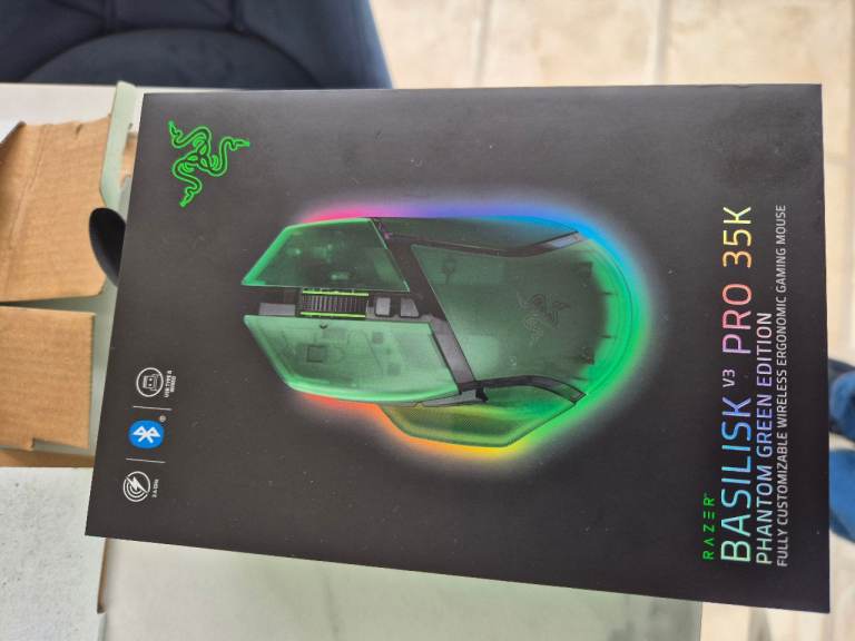 Wireless gaming mouse