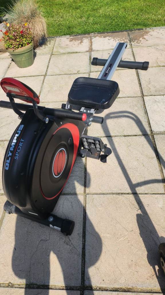 OLYMPUS SPORT Rowing Machine – Good Condition