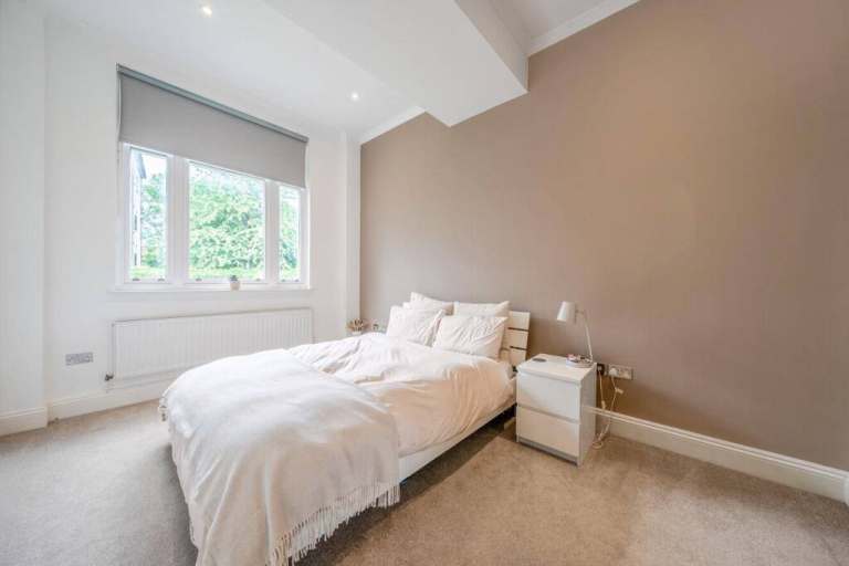 🌻Bright & Spacious Room in Light-filled House☀️East Ham - E6!