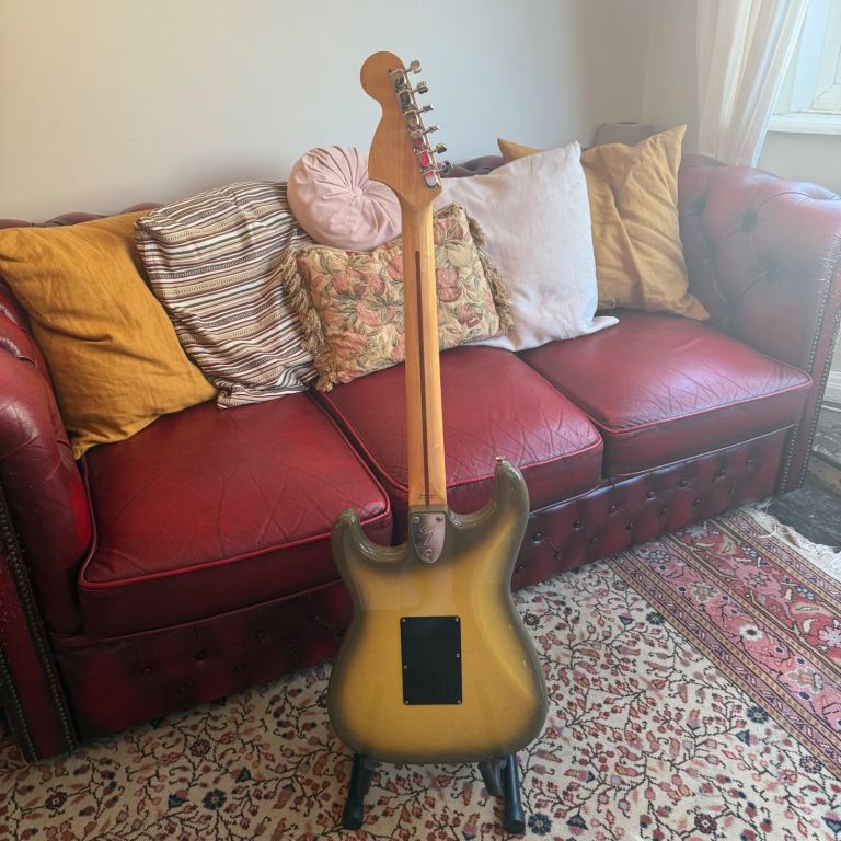 Fender Stratocaster Electric Guitar Crafted in Japan 2003 - Antigua - 1 of 400 Made