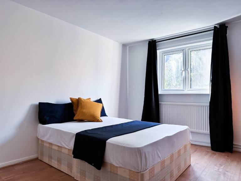  Double Room in Westbourne Park W10 – couple/2 person welcome 