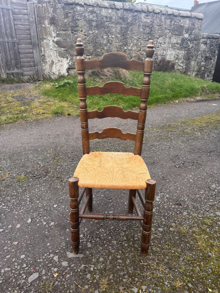 Free French oak chairs for up cycling 