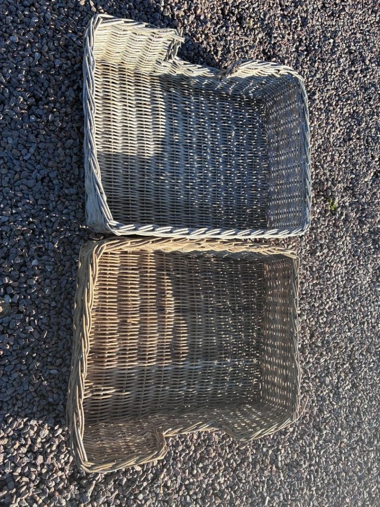 2x large wicker dog beds