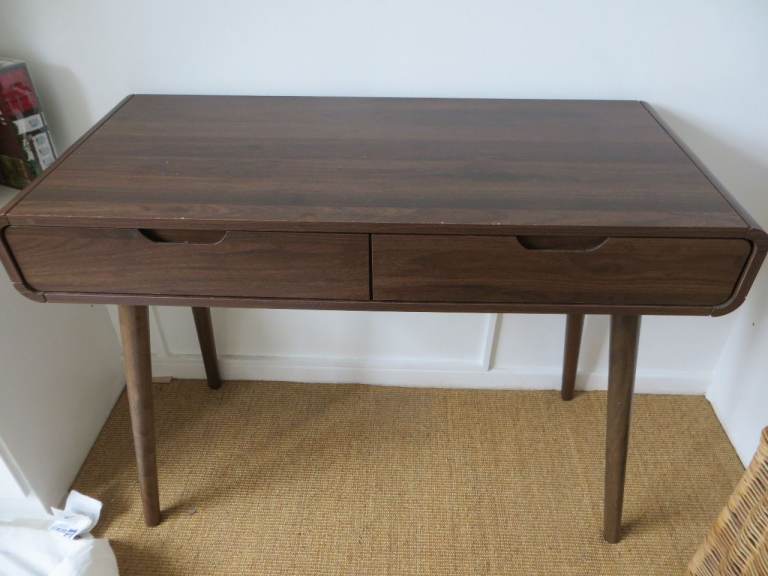 Modern Habitat Desk
