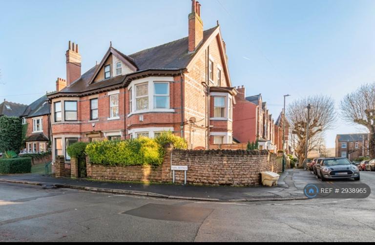 3 bedroom house in Park Avenue, Nottingham, NG3 (3 bed) (#2938965)