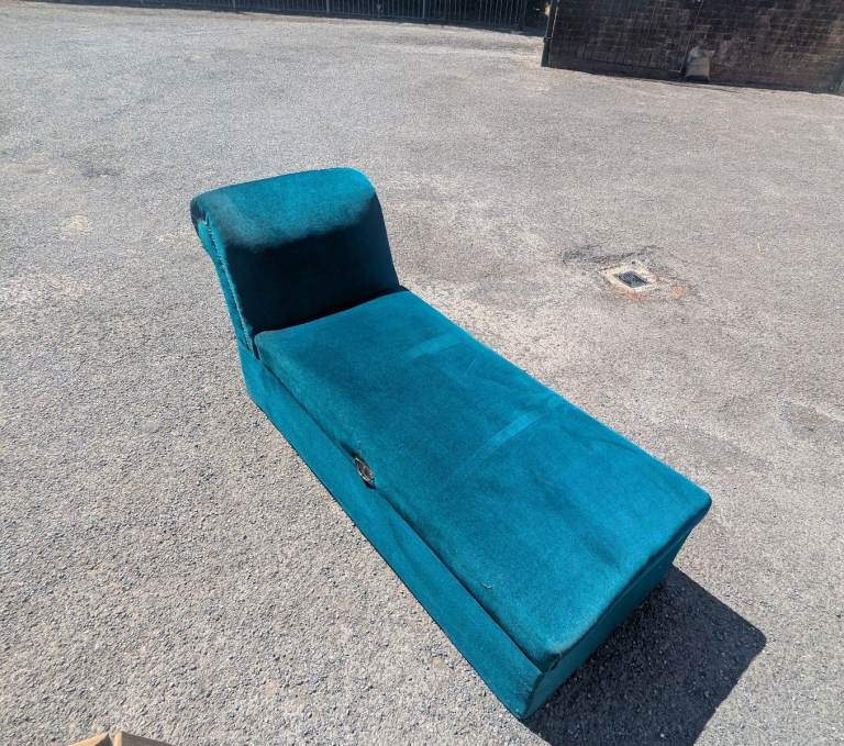  Vintage Teal Velvet Chaise Longue with Hidden Blanket Box Storage