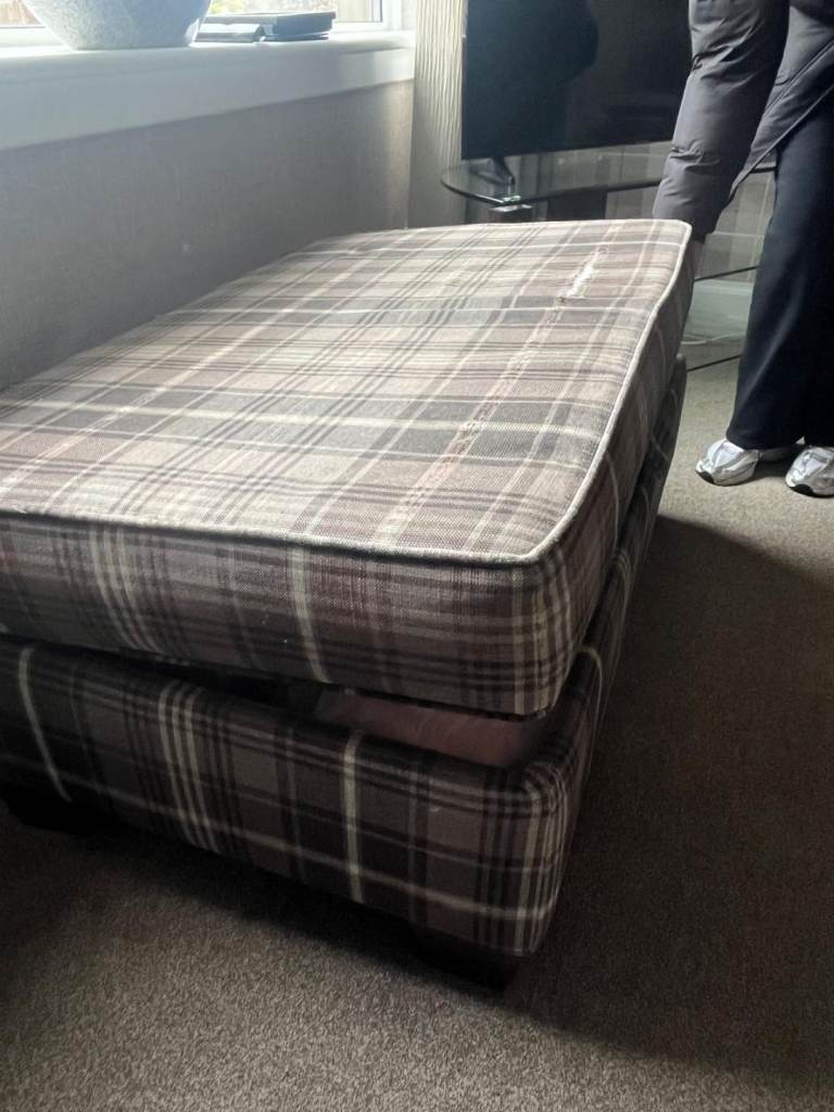 Storage stool (Free)