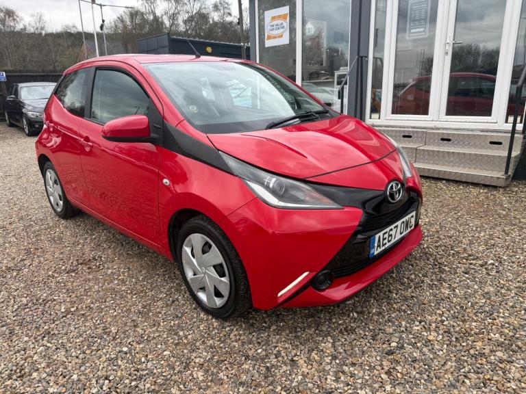 2017 Toyota AYGO 1.0 VVT-i x-play Euro 6 5dr HATCHBACK Petrol Manual