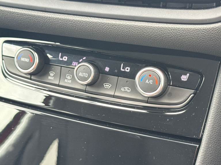 2023 Vauxhall Grandland 1.2 Turbo Ultimate 5dr Auto Hatchback PETROL Automatic