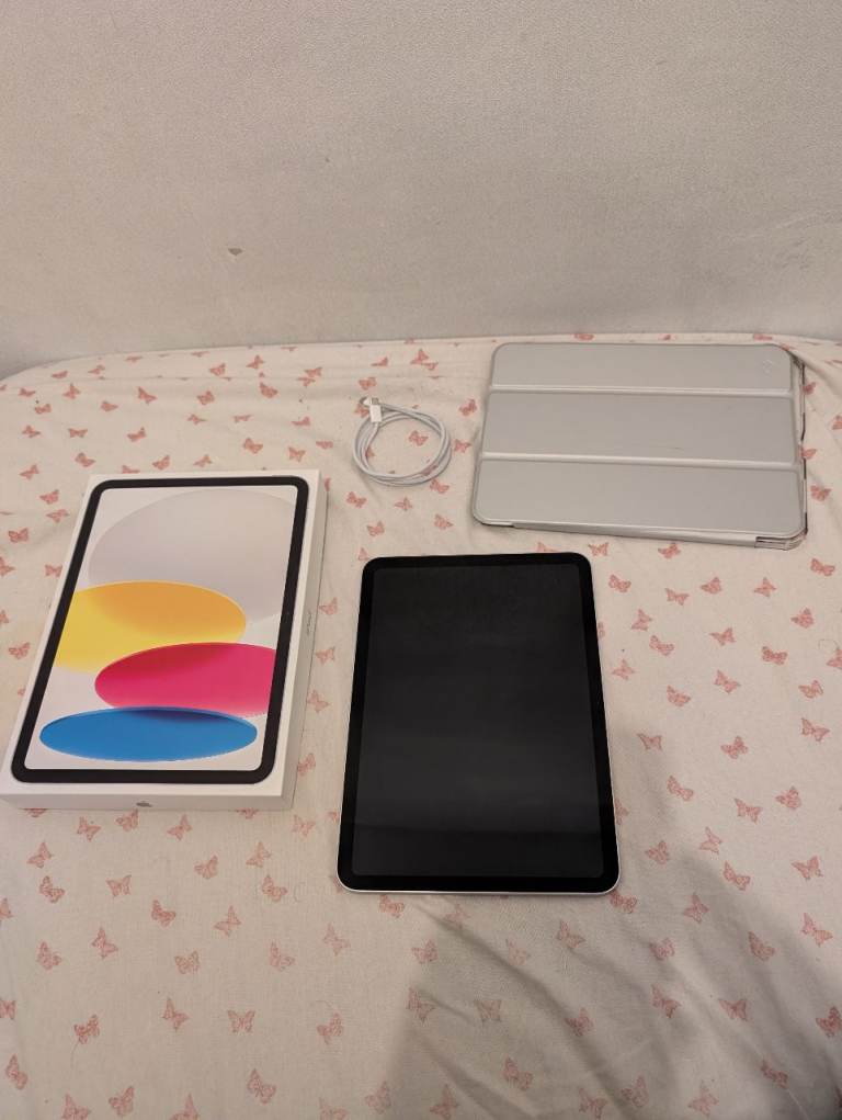 Apple iPad A16 (2025) 128gb excellent condition 