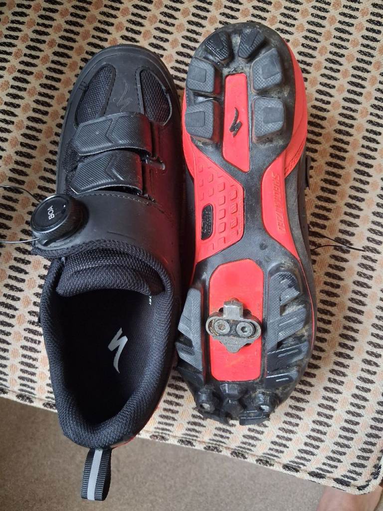Specialized Body Geometry Cycling Shoes – Good Condition