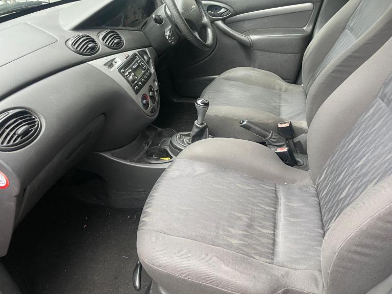 FORD FOCUS 1.8 ZETEC 51 REG BLACK 5 DOOR ESTATE MOT MAY 17TH 2026 LOW INSURANCE 36+MPG