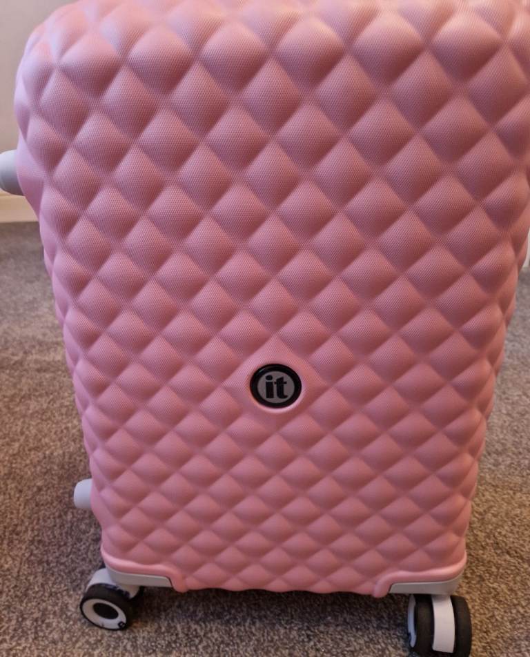 IT Pink Suitcase and Cabin Case