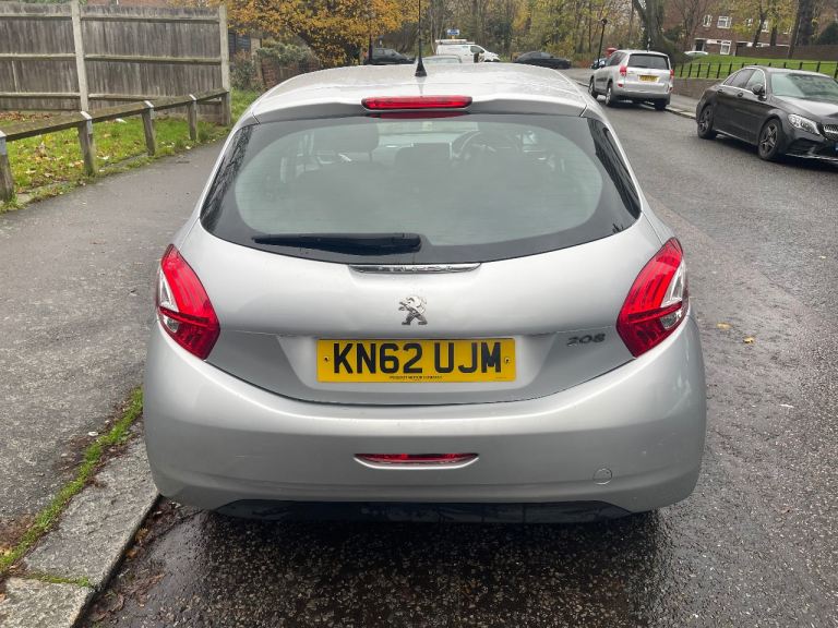 Peugeot, 208, Hatchback, 2012, Manual, 1199 (cc), 5 doors