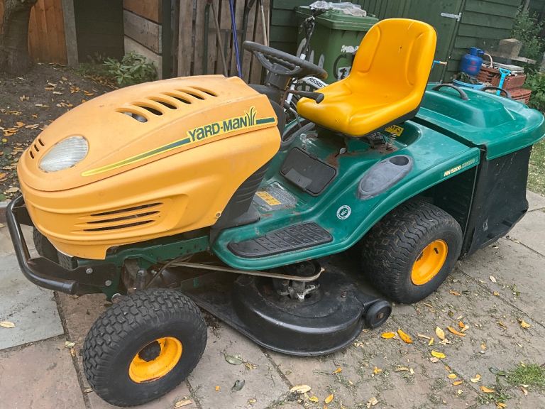 YARDMAN sit on 5200hydro mower