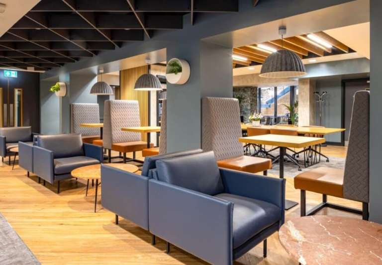 Furnished offices to rent in *Farringdon*. Office Spaces for 4 to 375 desks EC1