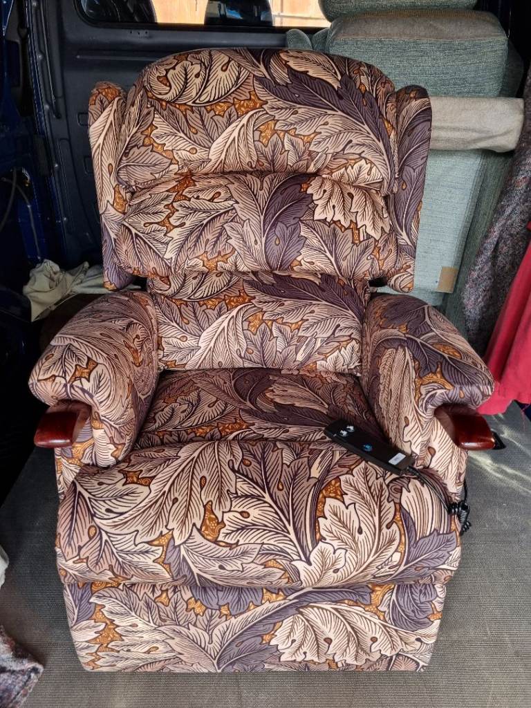 HSL Aysgarth,Riser Recliner/Lift and Rise Chair,Delivery