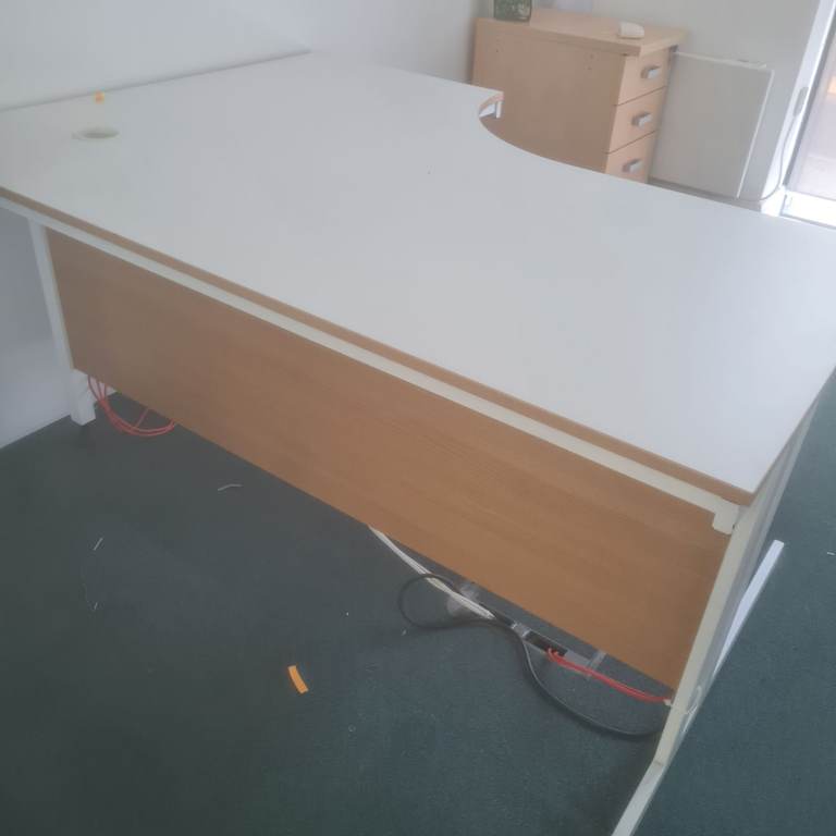 Executive managers office corner desks 