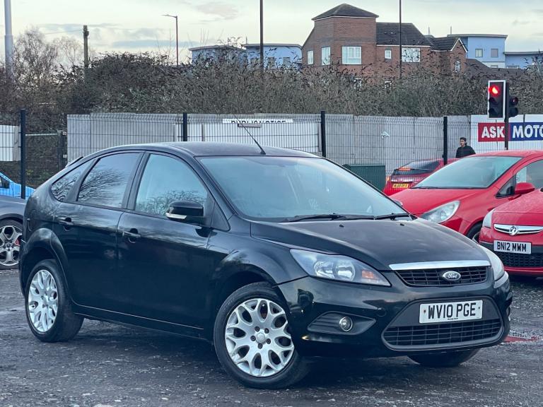 * 2010 FORD FOCUS 1.6L ZETEC 5 DOOR + ALLOYS + PRIVACY GLASS * 