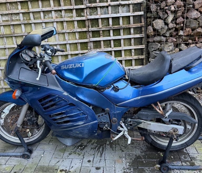 Suzuki, RF600