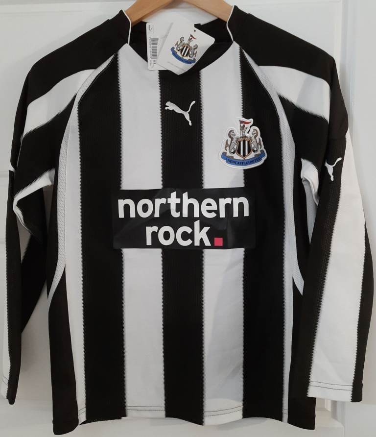 Newcastle United Puma Shirt - BNWT - Youth Medium 