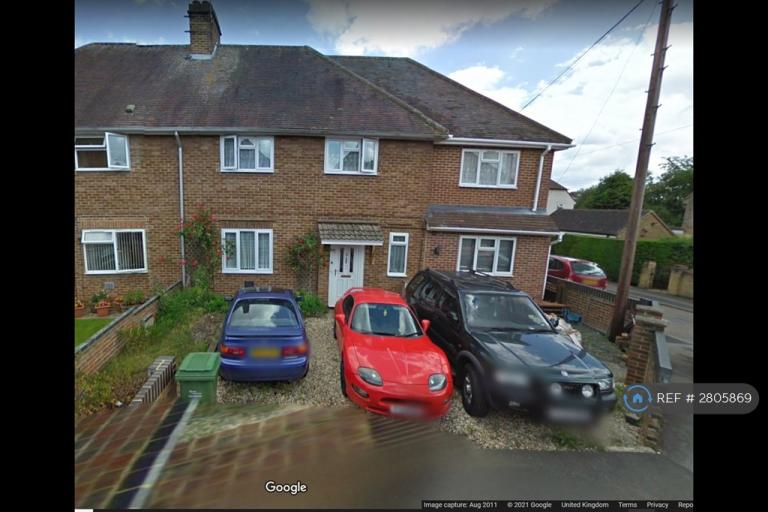 4 bedroom house in Cromwell Road, Newbury, RG14 (4 bed) (#2805869)