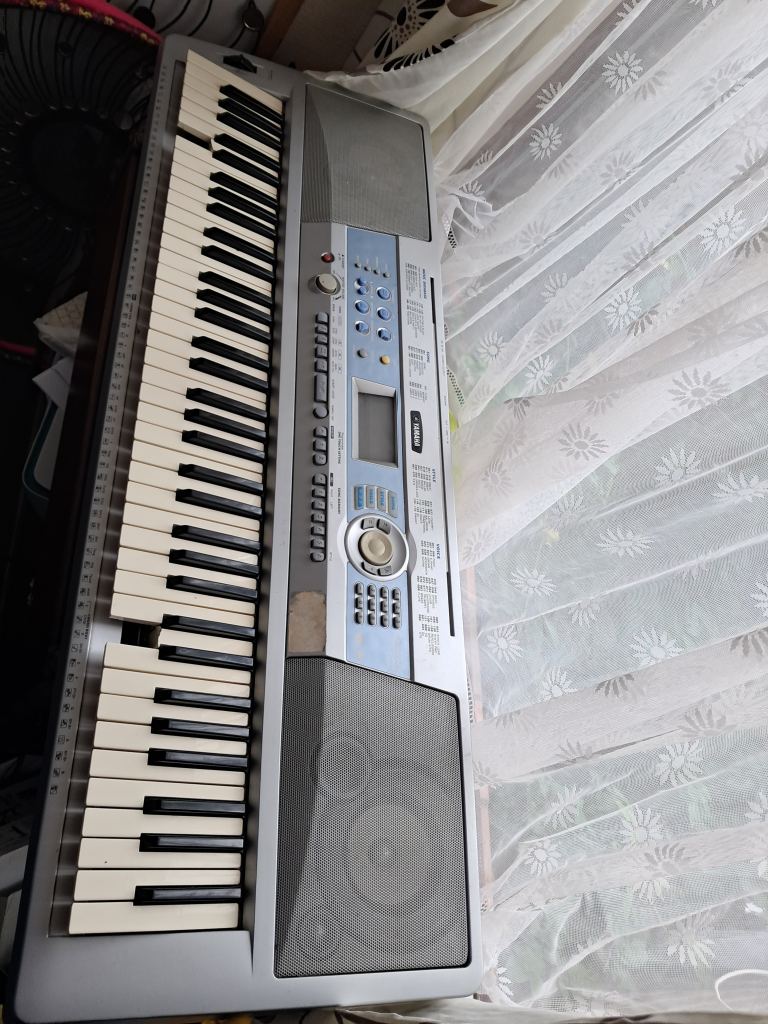 Yamaha keyboard 