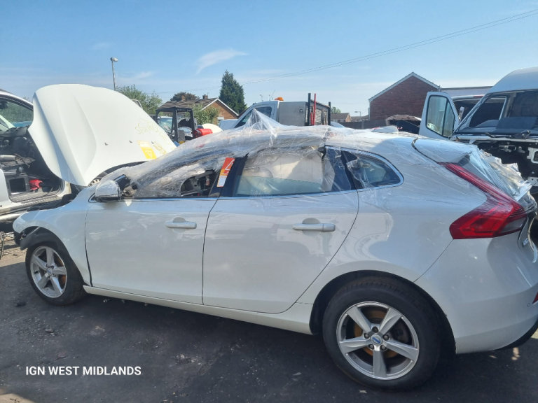 2012 VOLVO V40 SE D2 BREAKING !!!