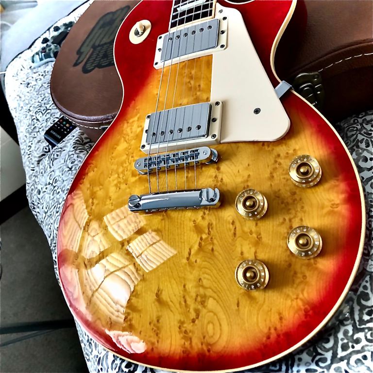 Vintage 1993 Gibson LP. Rare highly figured Birdseye Too