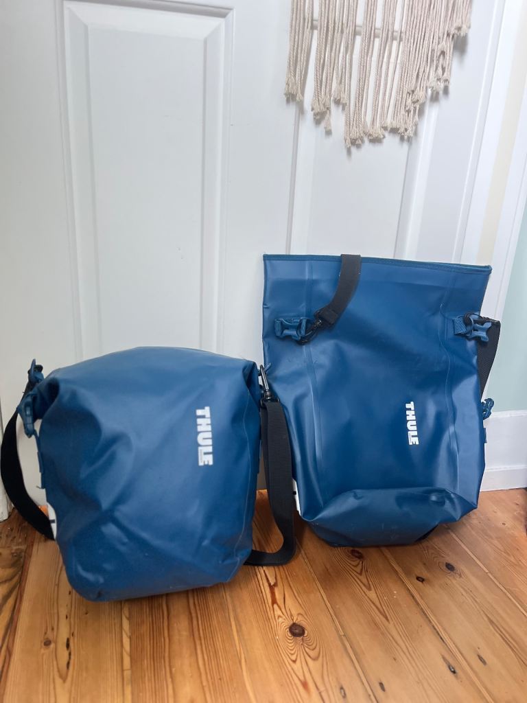 Thule Shield 13 Panniers x2 for bike (waterproof)