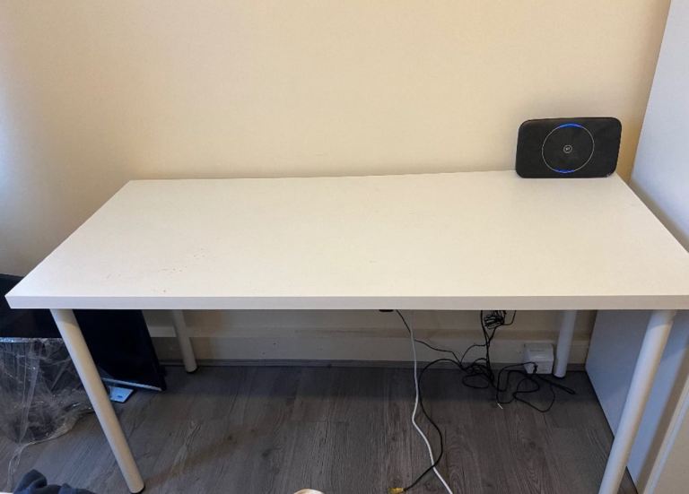 White desk table 
