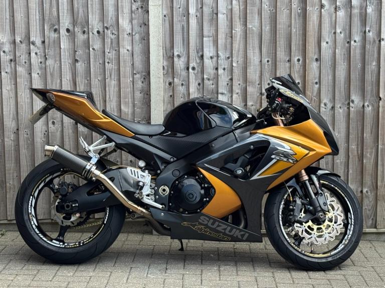 SUZUKI GSXR 1000 K8 2008 (08) SUPER SPORT + BLACK GOLD + BIG SPEC 
