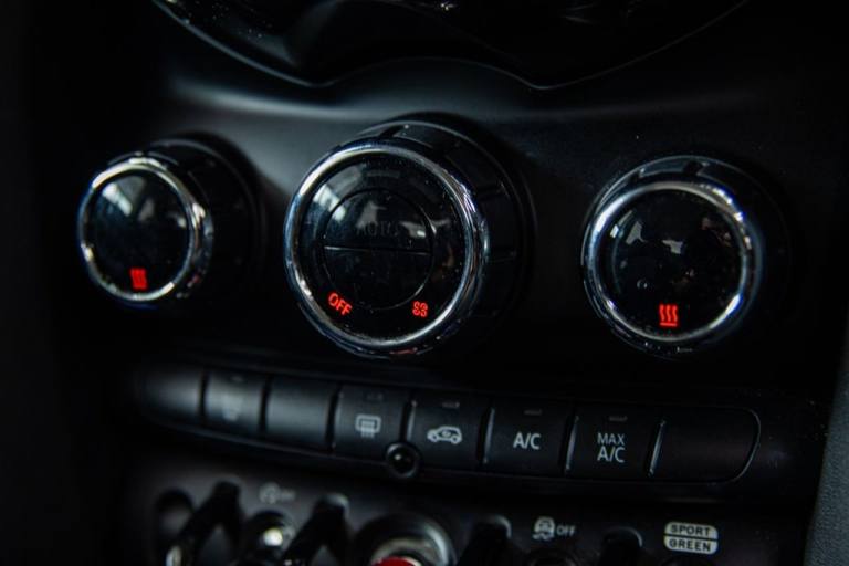 2018 MINI Hatch 1.5 Cooper Hatchback 3dr Petrol Manual Euro 6 (s/s) (136 ps) Hatchback Petrol Manual