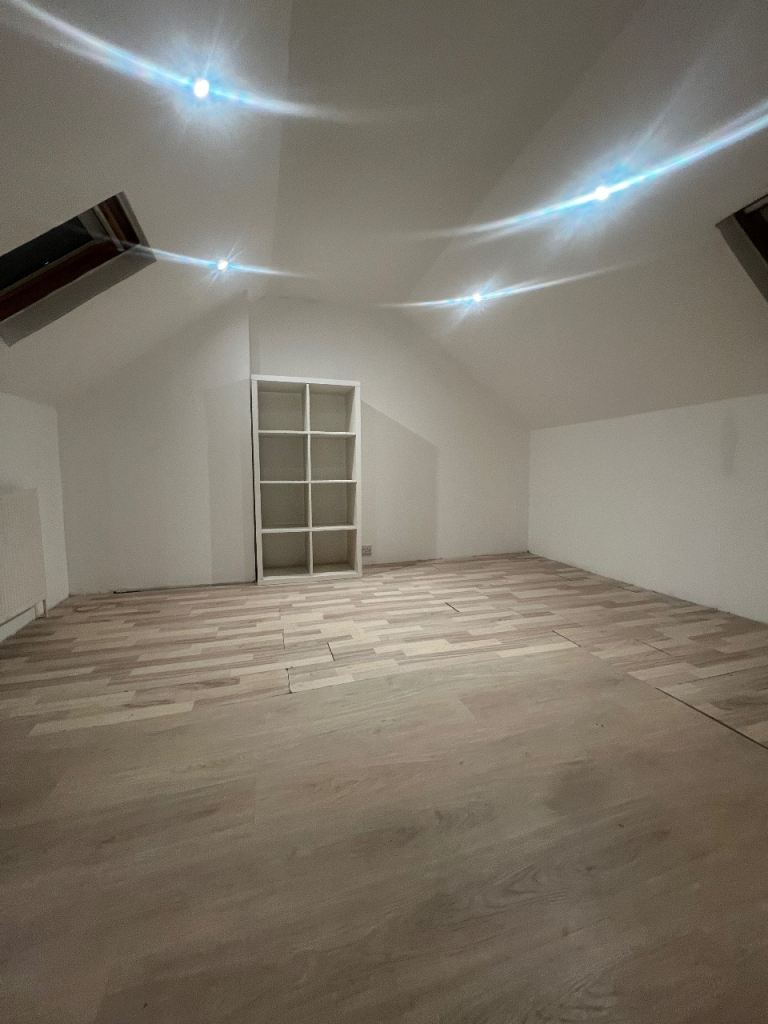 Large double room Neasden DSS