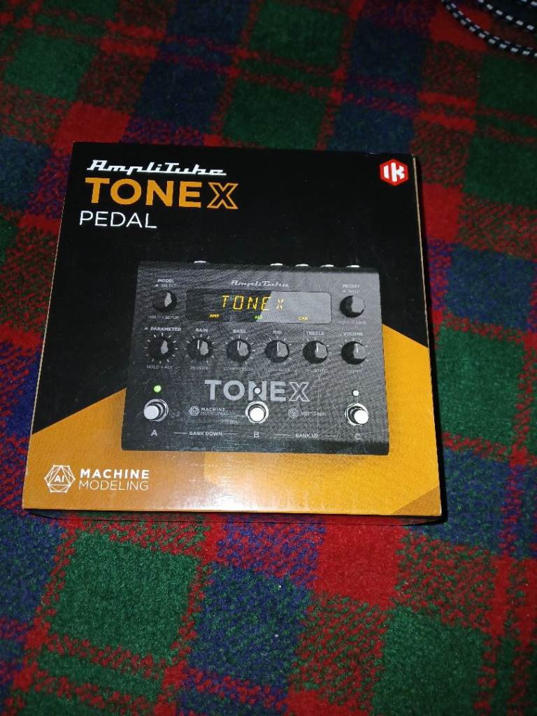 Amplitube ToneX Pedal for e guitar and Bass
