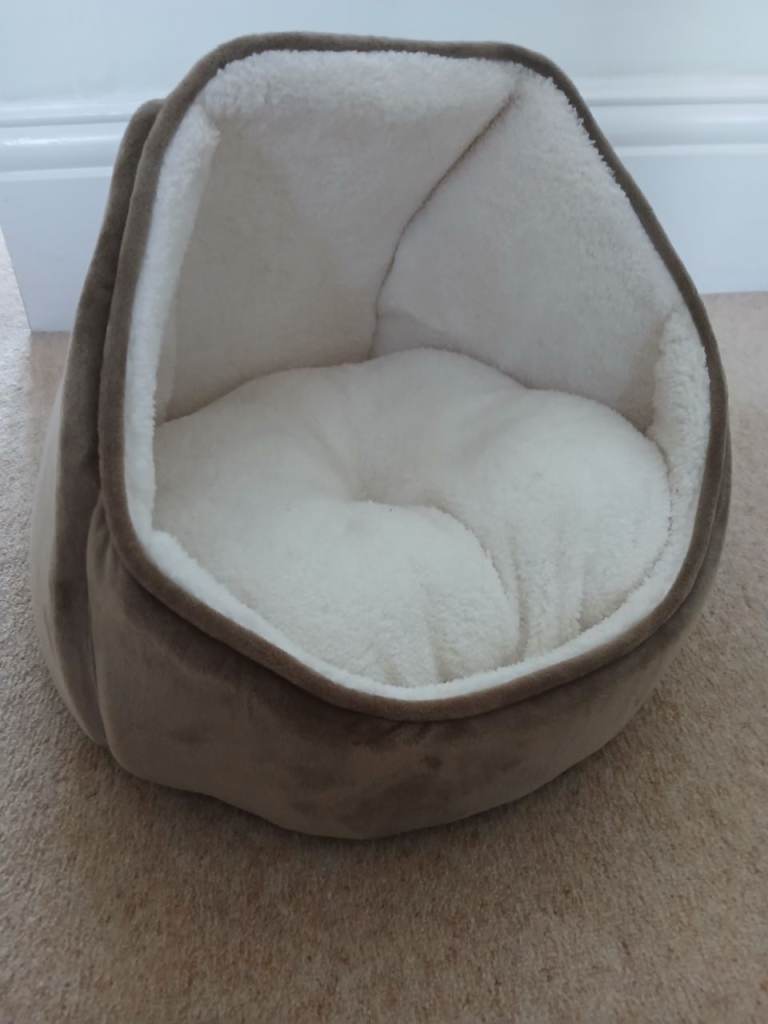 Cat bed - unused