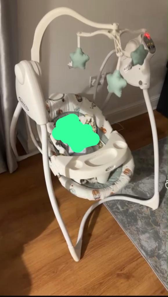 Graco Electric baby swing with music