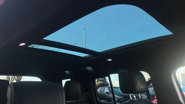 2023 Land Rover Defender Diesel Estate 3.0 D300 X-Dynamic HSE 110 5dr Auto SUV Diesel Automatic