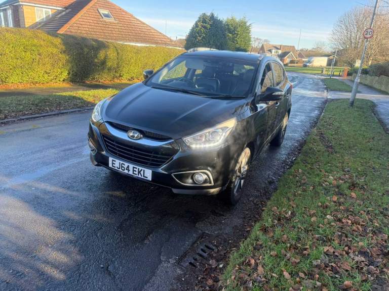 Hyundai ix35 SE 2.0 CRDi SUV 4WD 5 Drs with 12 Months MOT&Half Leather Heated Seats&Low Mileage 99K