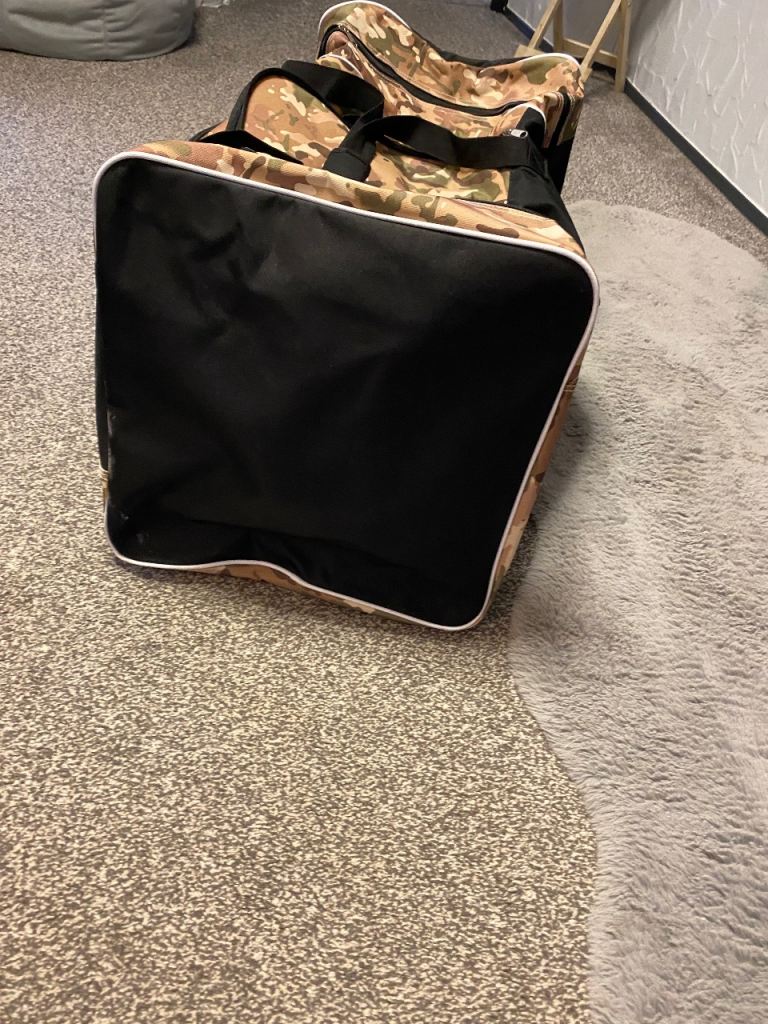 BIKE IT Camo Duffle Bag – Good Condition