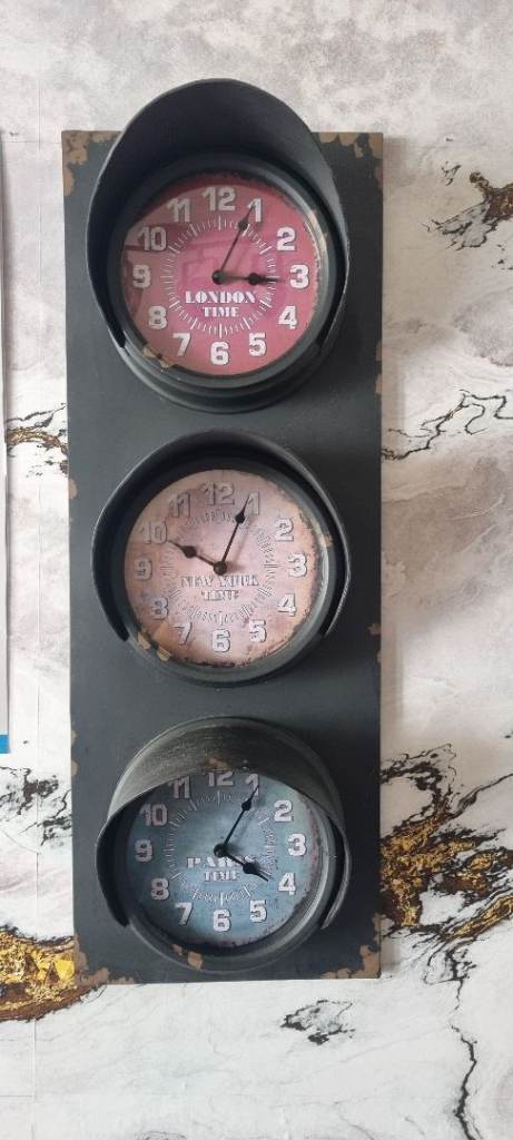 Large metal Retro traffic light industrial 3 time zone wall clock