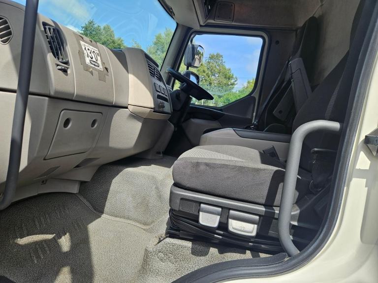 2017 DAF 18 ton curtain sider, 1 owner , low kms, warranty, UK delivery