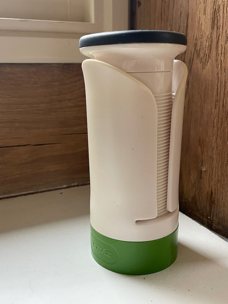 Zyliss Spiralizer, Plastic White/Green Food Spiral Cutter