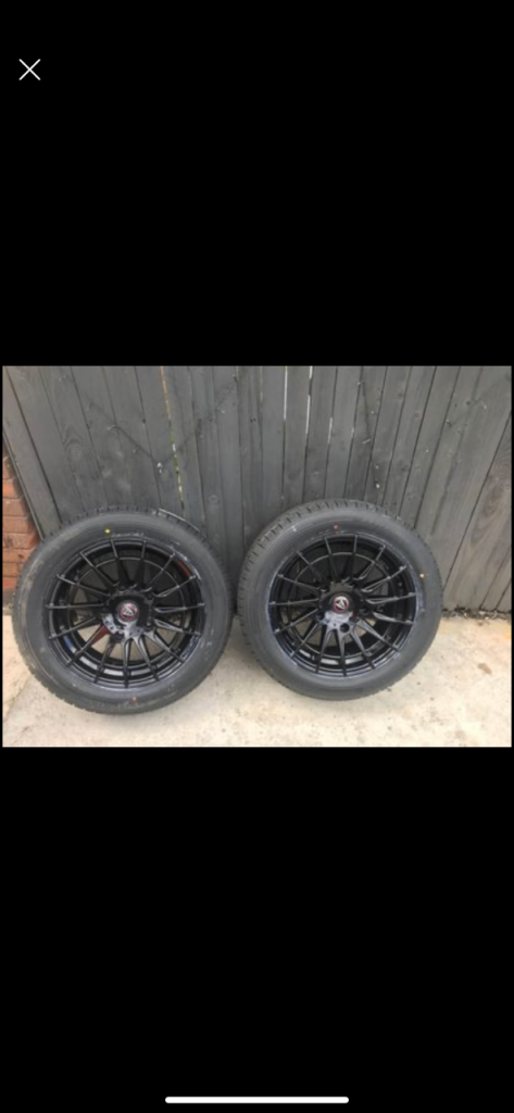 Fox alloy wheel with tyres
