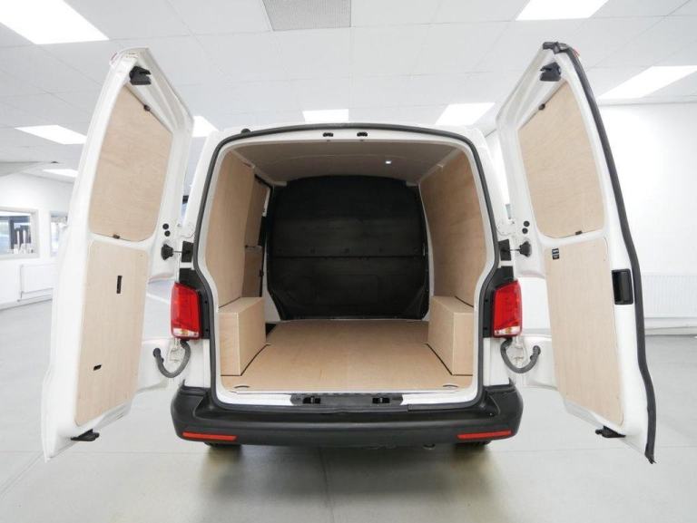 2021 VW TRANSPORTER T32 2.0 TDI 150 BHP SWB BUSINESS PACK ( SAT NAV + AIR CON )