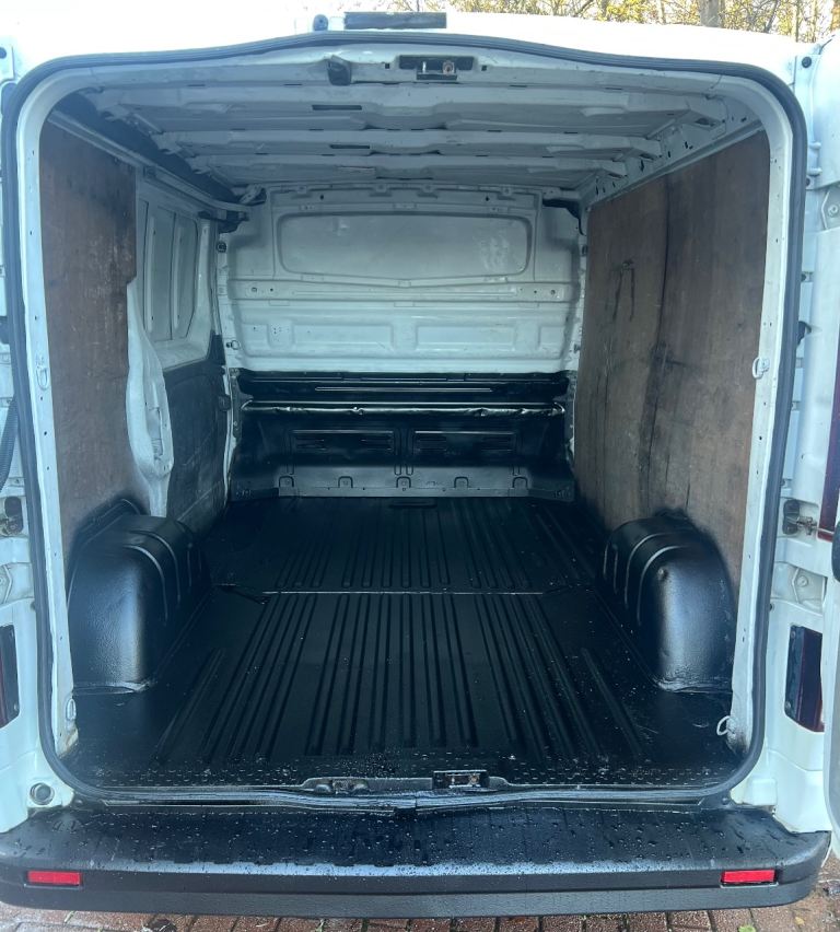 2014 Vauxhall Vivaro 2.7t 1.6 CDTi Swb  NO VAT TO PAY facelift model 64 FULL MOT Colour Coded Body 