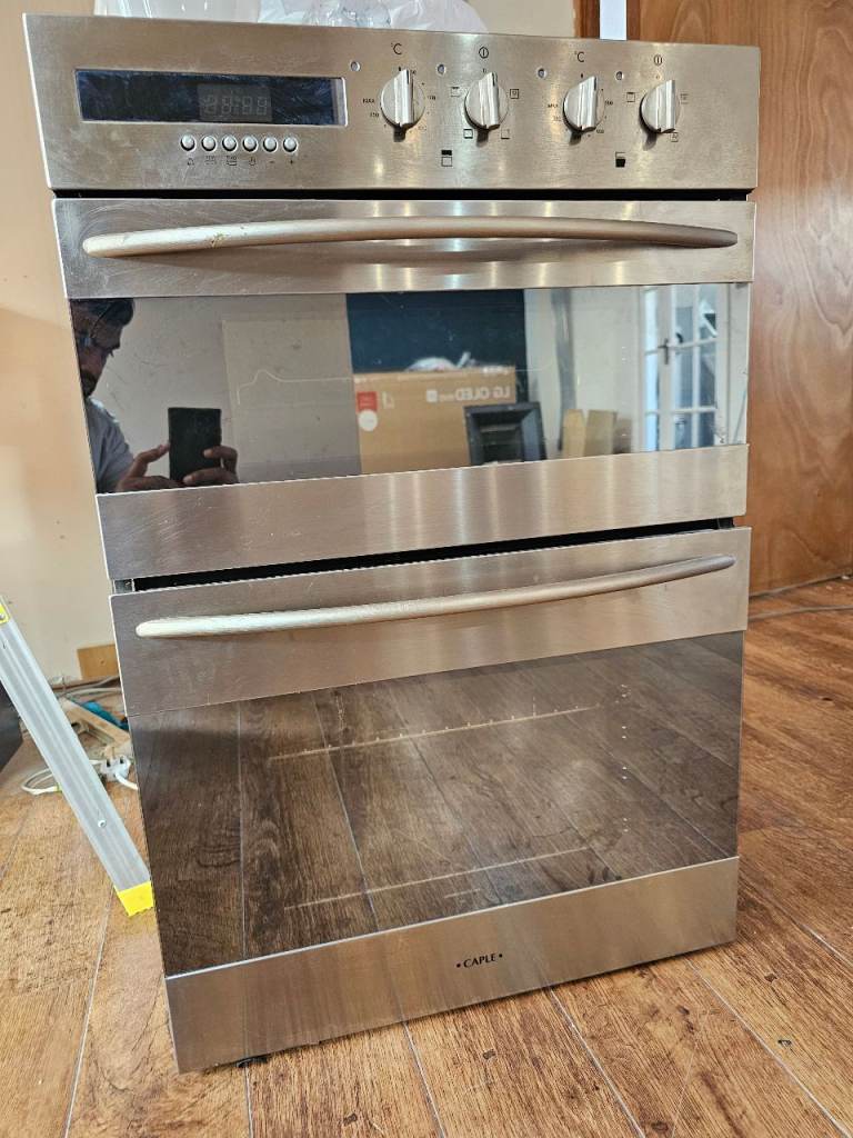 Caple oven and grill. only the grill works due to oven door not closing