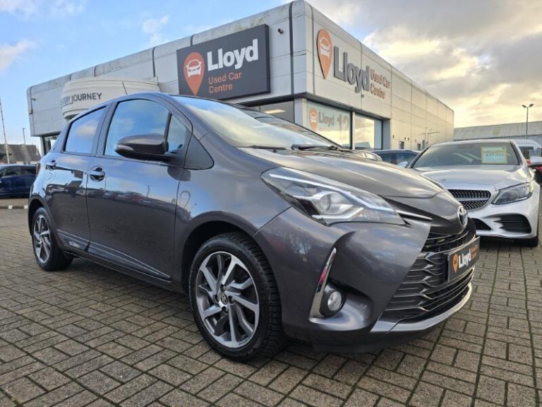 TOYOTA YARIS 1.5 VVT-i Y20 5dr [Bi-tone]