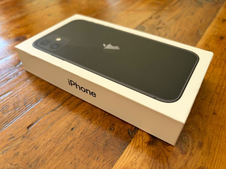 iPhone 11 64Gb Pristine condition.